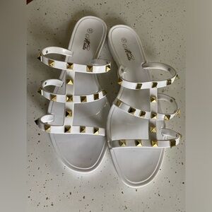 Mata Studded‎ Jelly Sandal